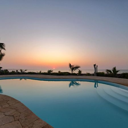 Aux 2 Metis Hotell Toliara Eksteriør bilde
