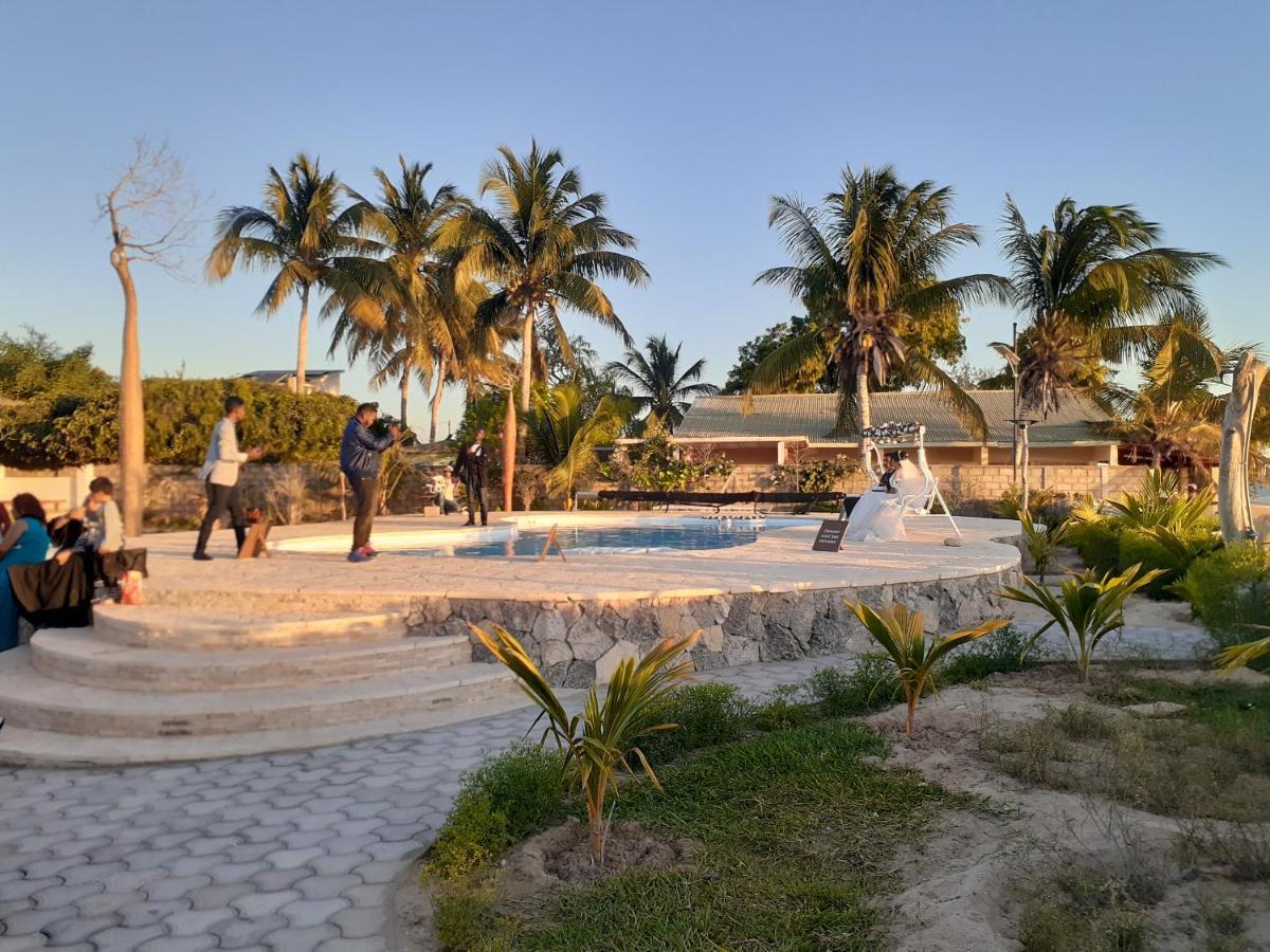 Aux 2 Metis Hotell Toliara Eksteriør bilde