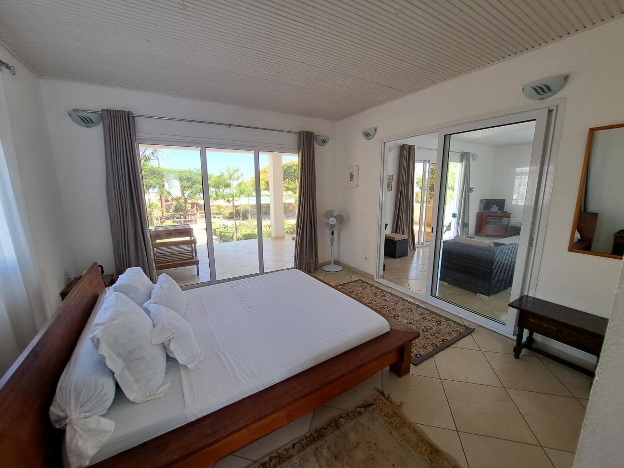 Aux 2 Metis Hotell Toliara Eksteriør bilde